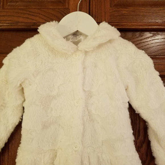 Ivory Toddler Faux Fur Coat 24 mos - Picture 2 of 5
